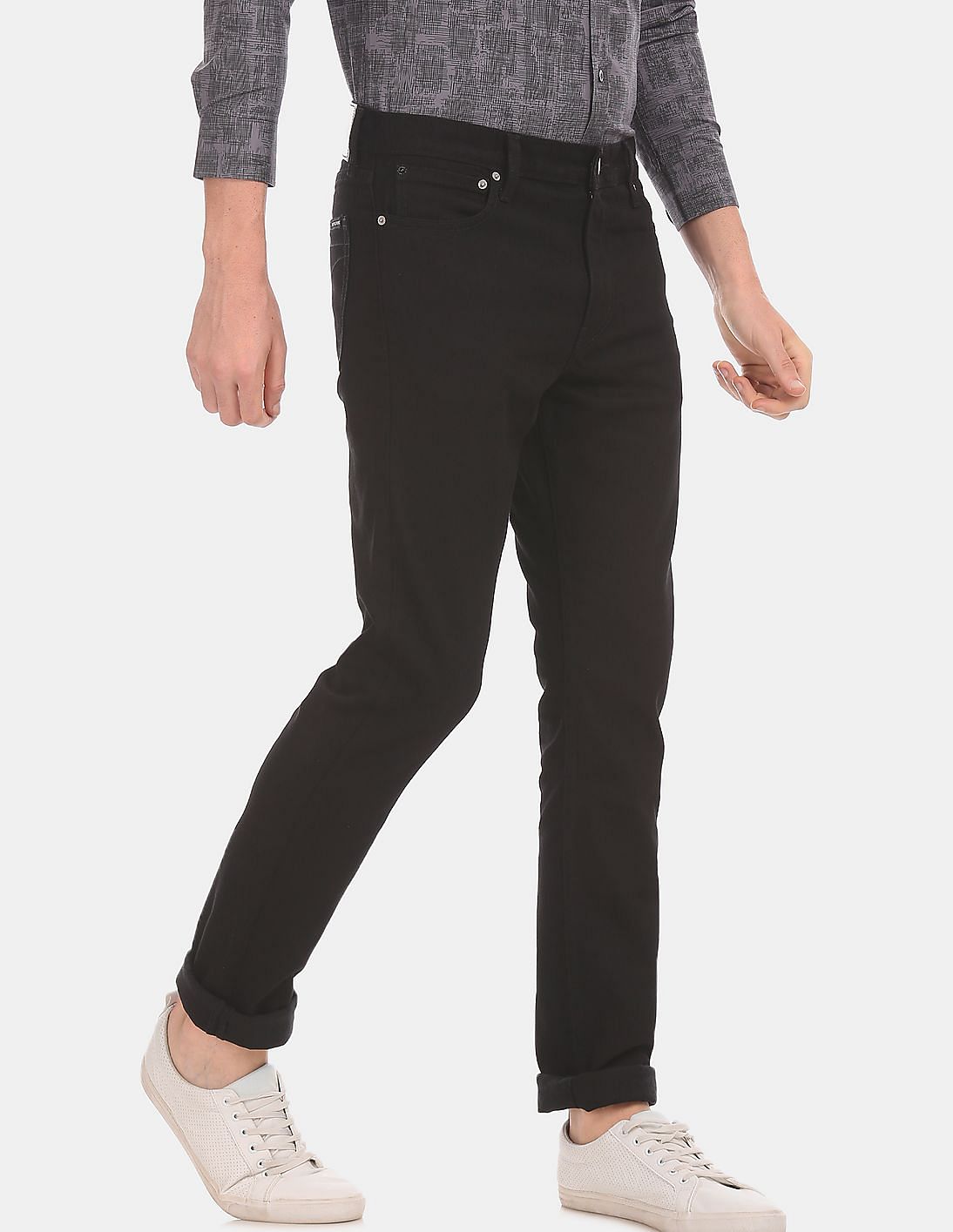 Buy Calvin Klein Men Black Slim Fit Rinsed Cotton Stretch Jeans - NNNOW.com