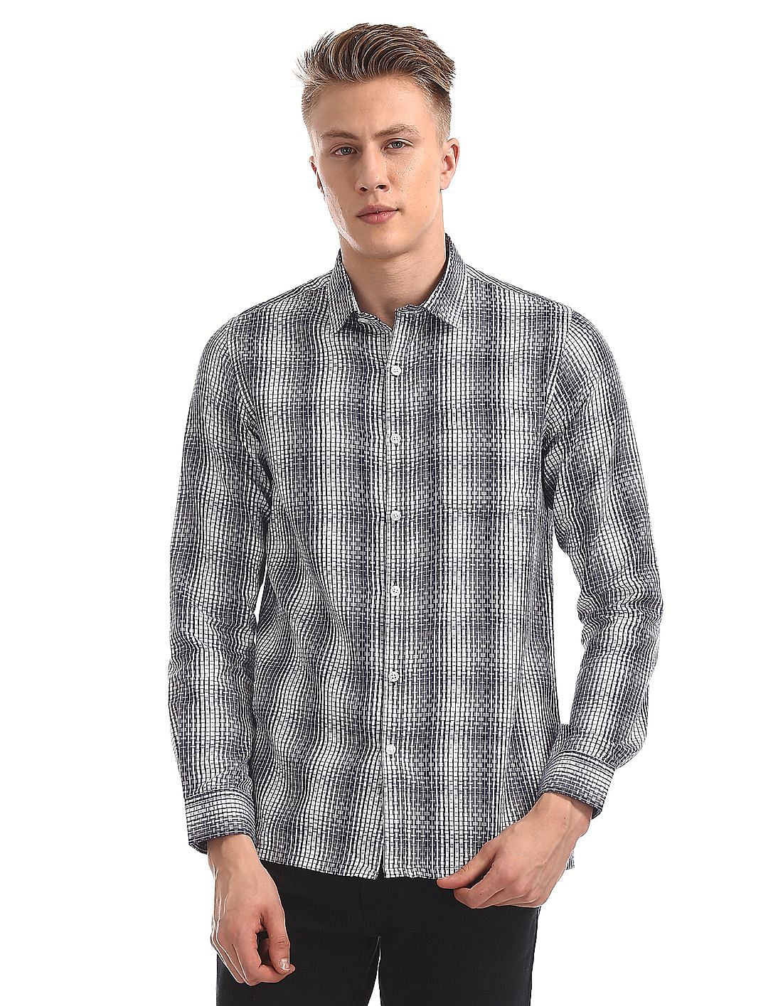 Buy Men Mitered Cuff Patterned Shirt online at NNNOW.com