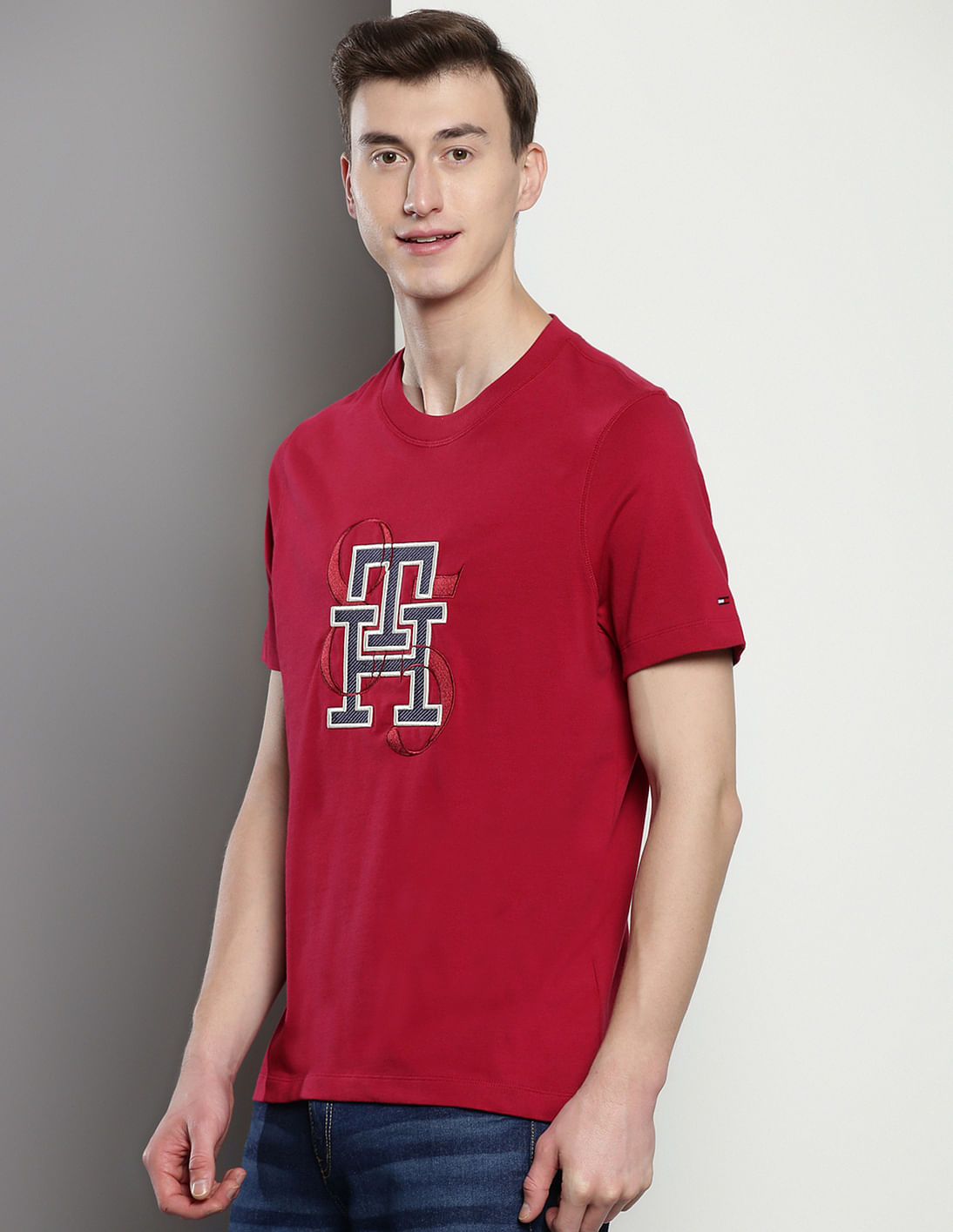Buy Tommy Hilfiger Embroidered Monogram 85 T-Shirt - NNNOW.com