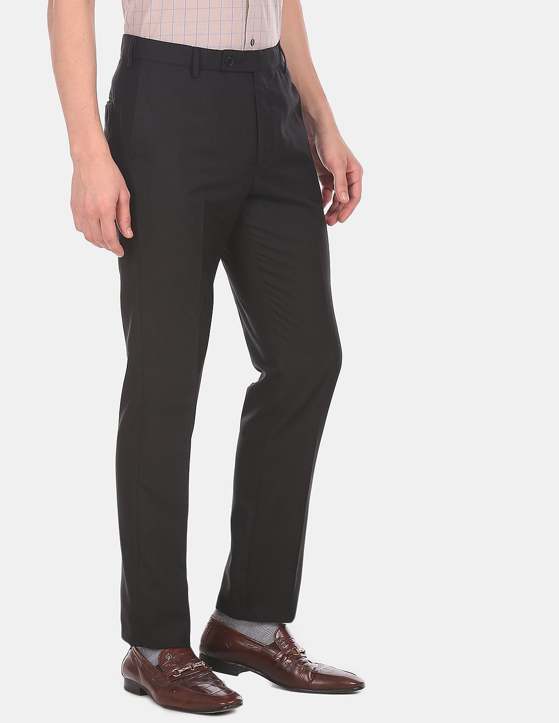 Buy Arrow Men Black Mid Rise Formal Trousers - NNNOW.com