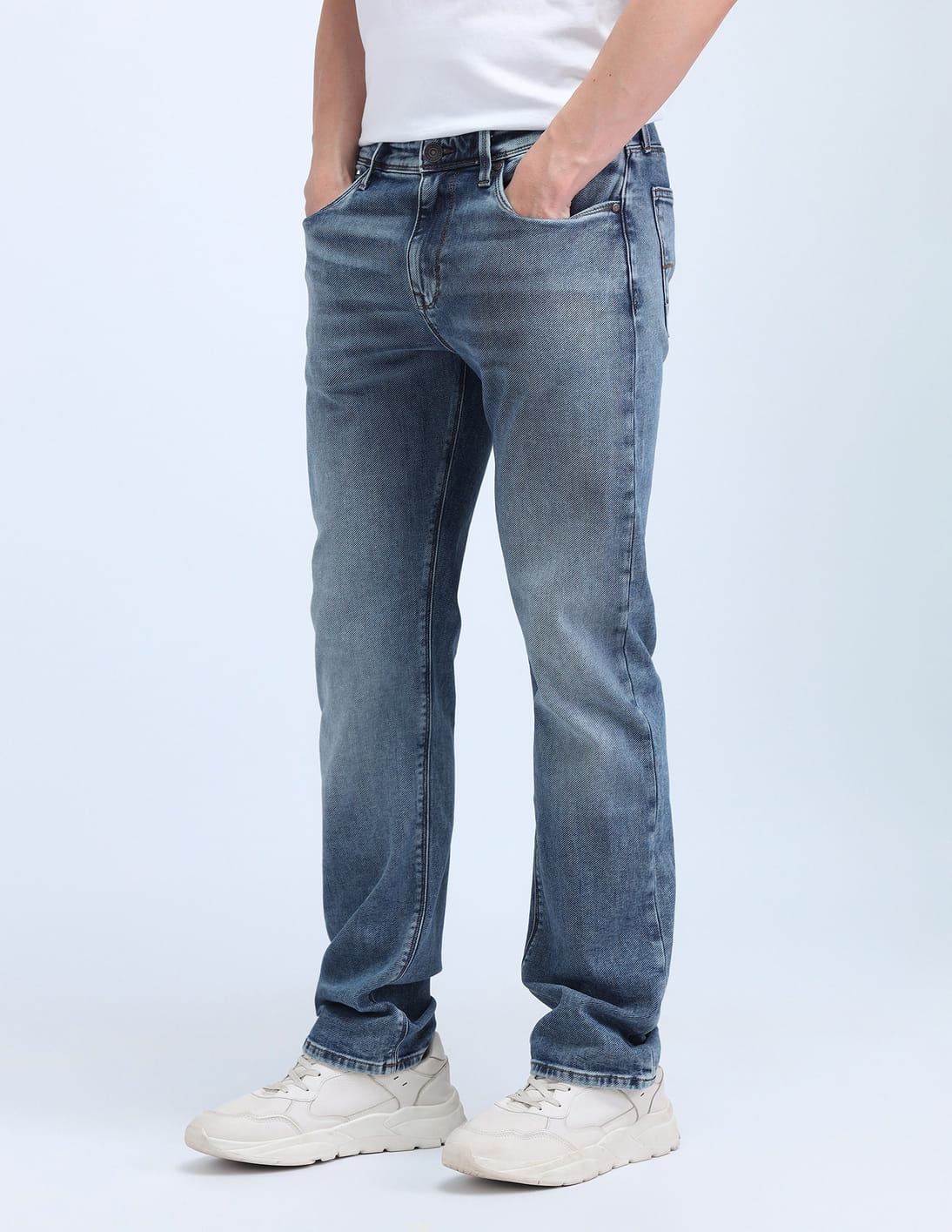 Buy Flying Machine Mid Rise Straight Fit Jeans - NNNOW.com