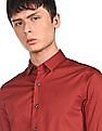 Calvin Klein Men Red Slim Fit Satin Stretch Casual Shirt