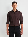 Arrow Manhattan Slim Fit Textured Shirt