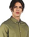 Tommy Hilfiger Men Yellow And Navy Stretch Two Tone Oxford Casual Shirt